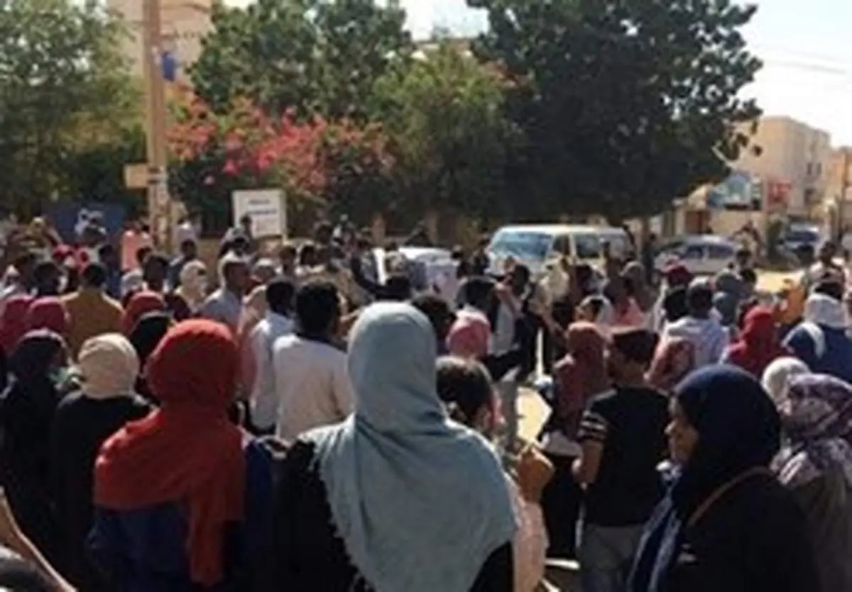 ادامه تظاهرات سودانیها؛ دولت باید سرنگون شود