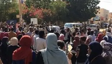 ادامه تظاهرات سودانی‌ها؛ دولت باید سرنگون شود
