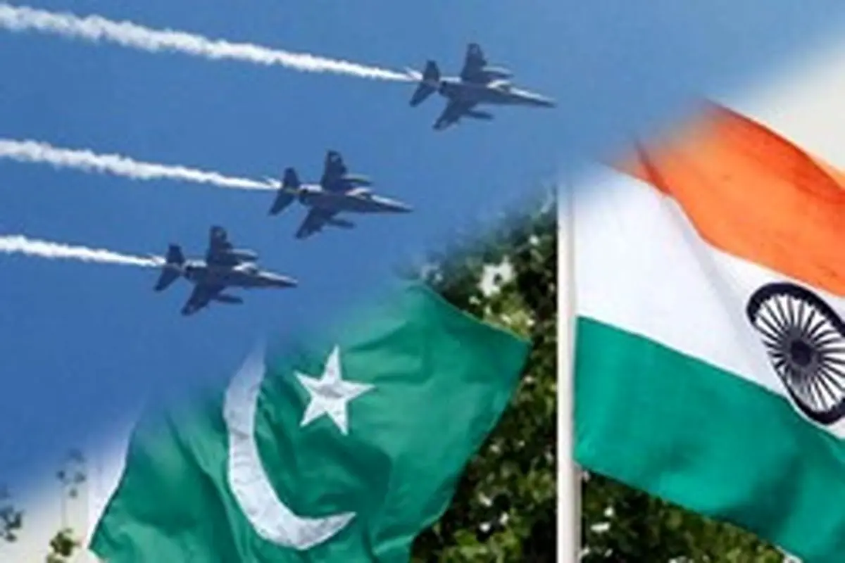 پاکستان برای دومین روز حریم هوایی خود را بست