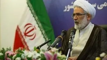 منتظری: ۶۰ کانتینر گوشت در گمرک باقی مانده است