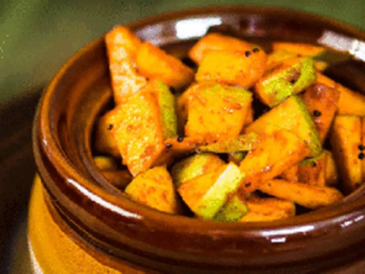 طرز تهیه ترشی بِه خوش عطر و بو