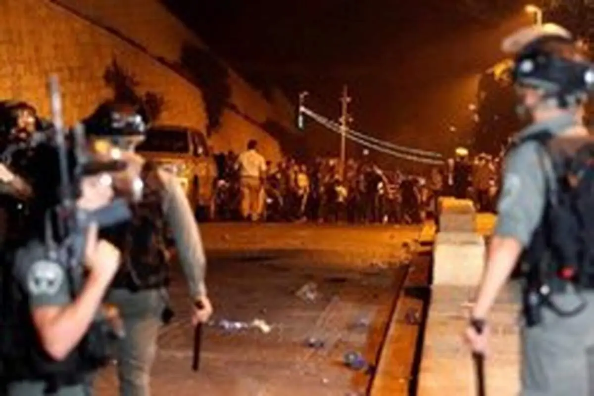 زخمی شدن ۱۰ فلسطینی در حمله صهیونیست‌ها به مسجدالاقصی