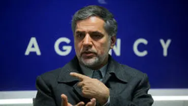 نقوی حسینی: روحانی از پاسخگویی فرار می‌کند