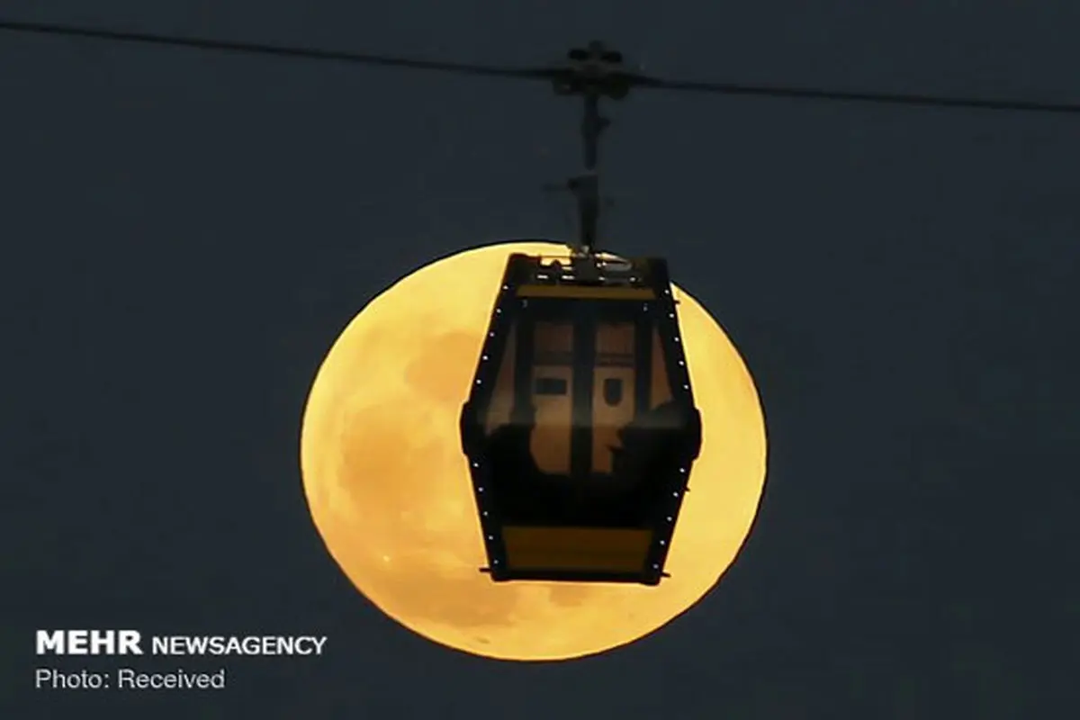 دیشب درخشش ماه کامل چشم‌ها را خیره کرد+عکس