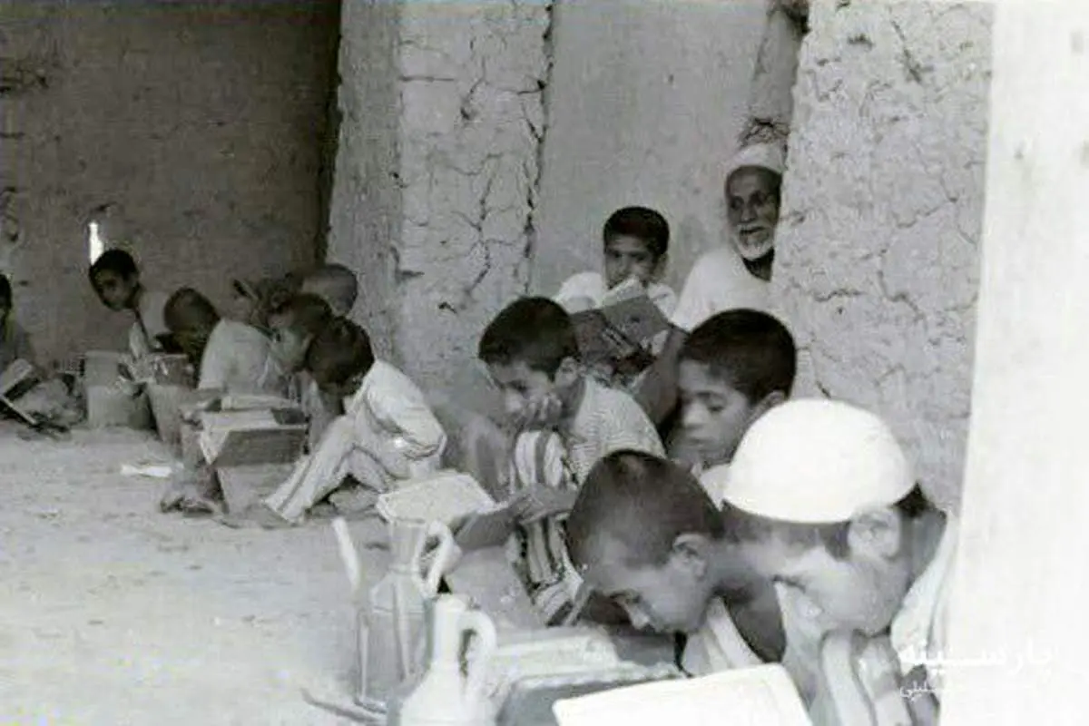 الفبای سادگی در مکتب خانه های قدیم+ عکس