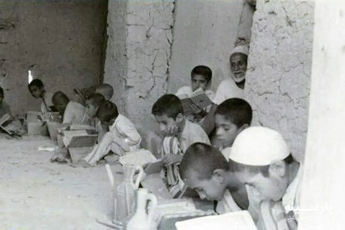 الفبای سادگی در مکتب خانه های قدیم+ عکس