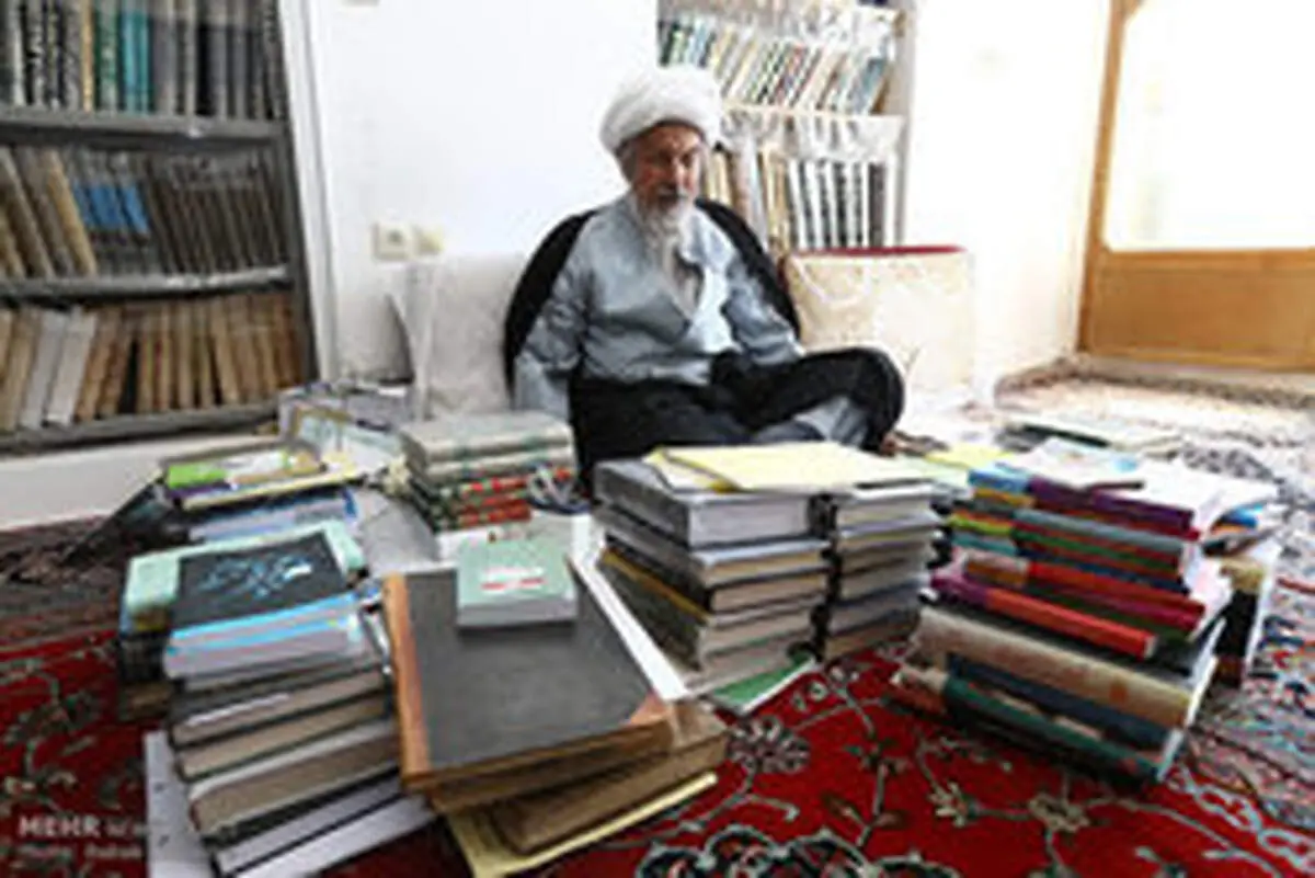 آیت الله مومن دار فانی را وداع گفت