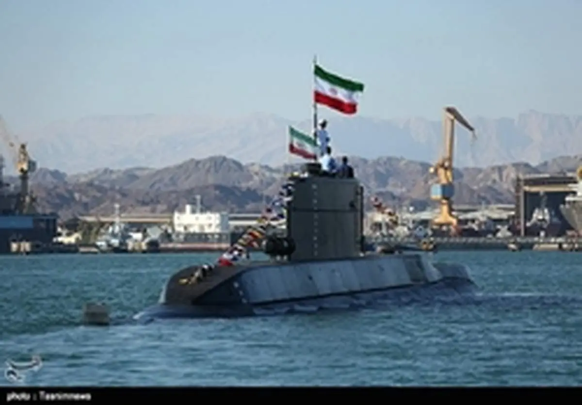 حضور زیردریایی فاتح و ناوشکن سهند در رزمایش ولایت ۹۷