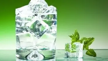 مضرات نوشیدن آب یخ از نظر ابوعلی سینا