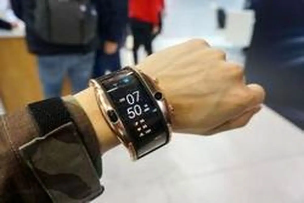 تولید ساعت مچی که یک گوشی کامل است