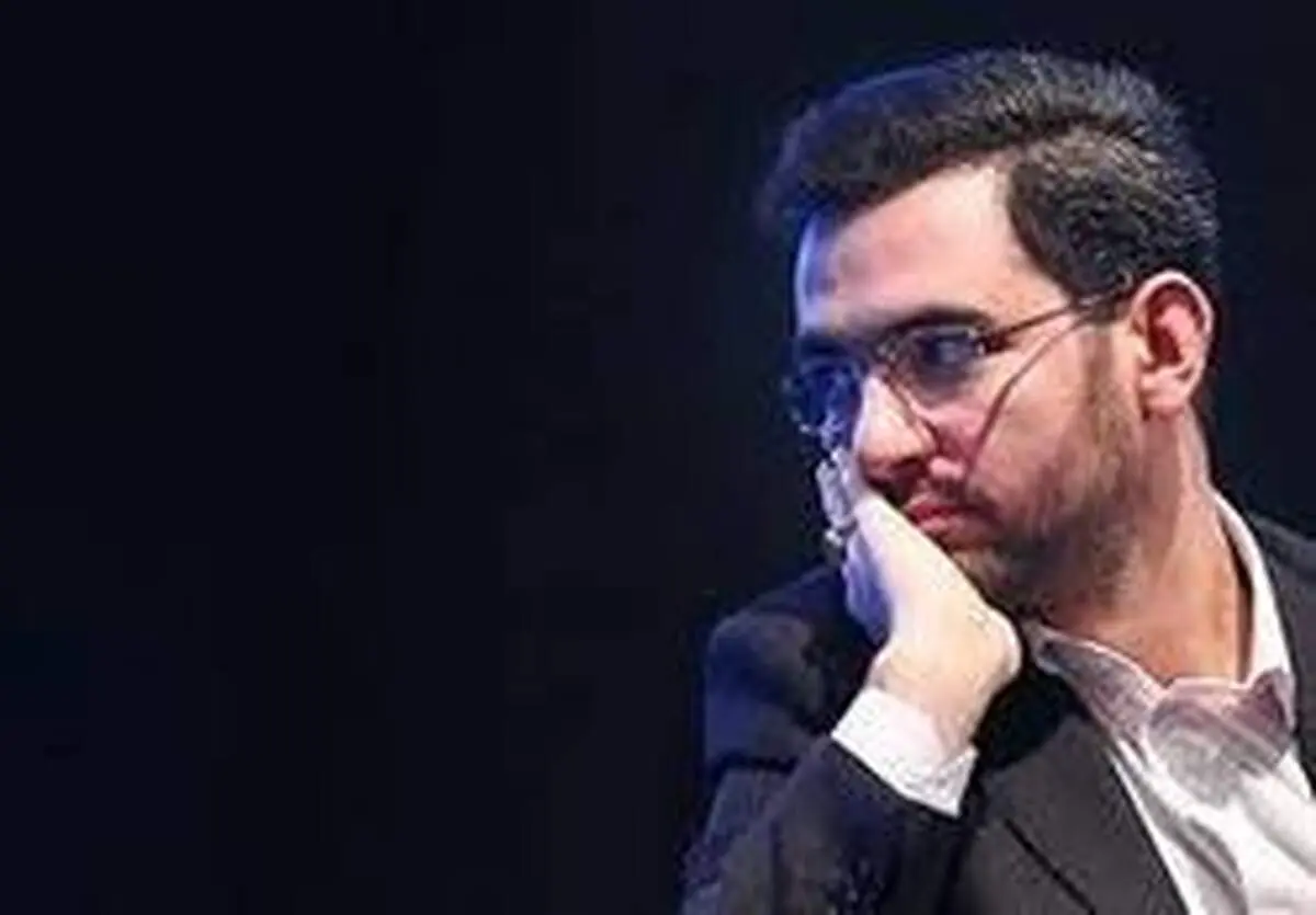 وزیر ارتباطات: شعار مرگ بر رجیستری روی دیگر سکه زنده‌باد قاچاق است