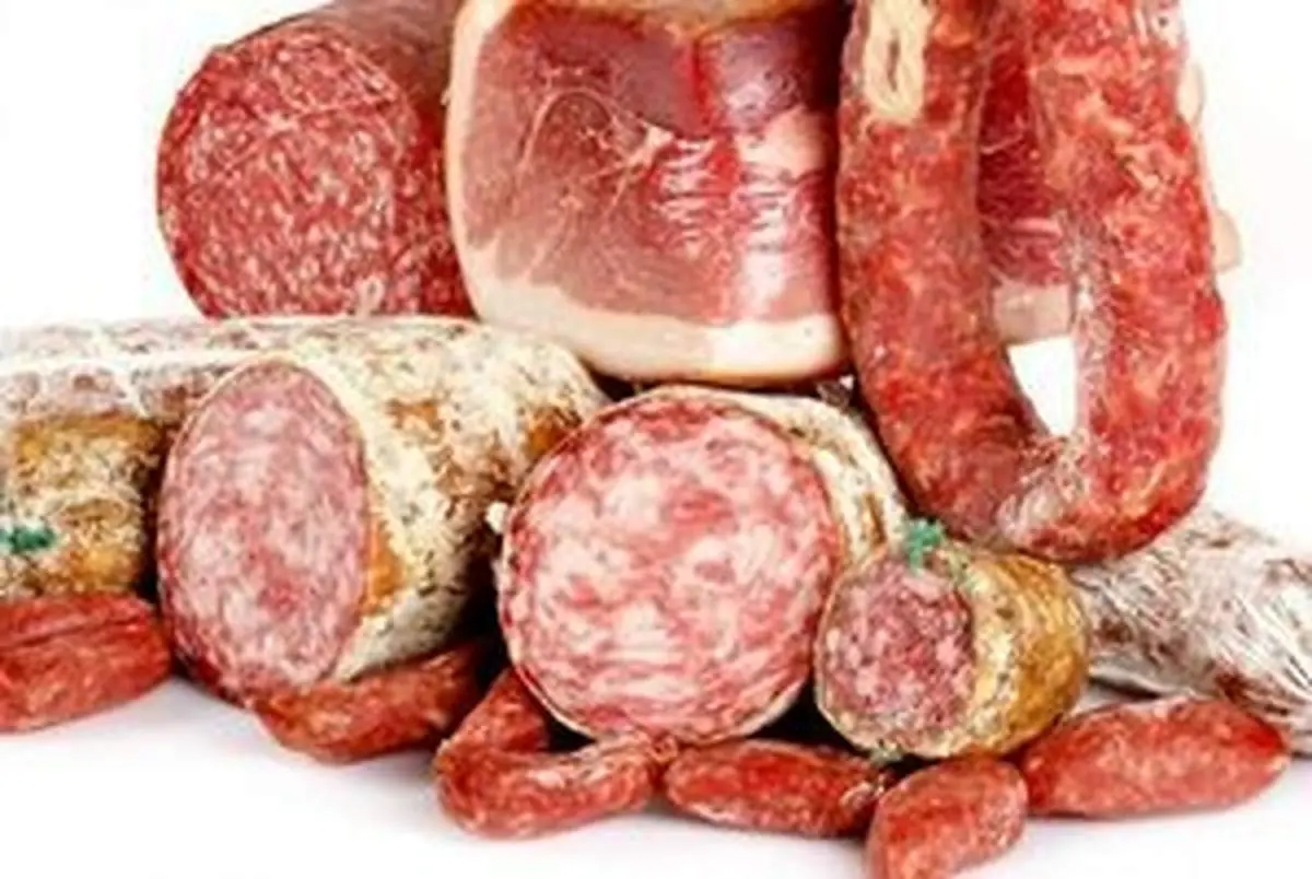 کشف کارگاه غیر مجاز سوسیس و کالباس خوک