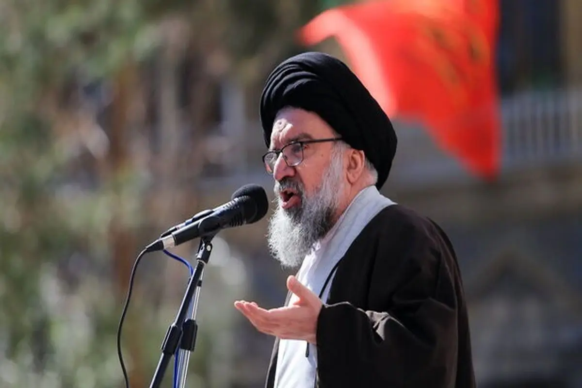 آیت الله خاتمی: علما و شهدا شناسنامههای ملت هستند