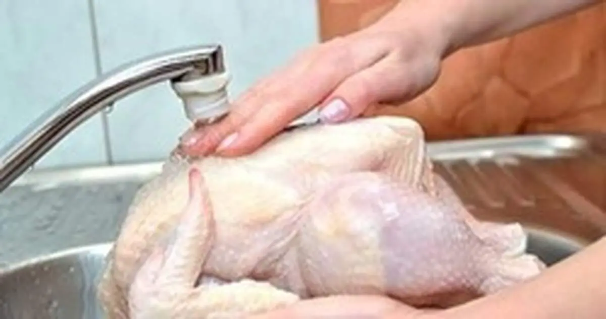 ۵ اشتباه بزرگ در شستشوی مرغ