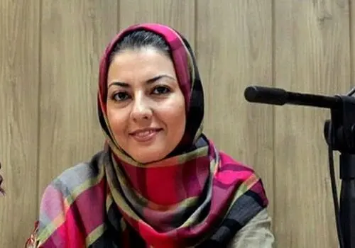 طبیعت گردی آناهیتا نعمتی در یک روز برفی+ عکس