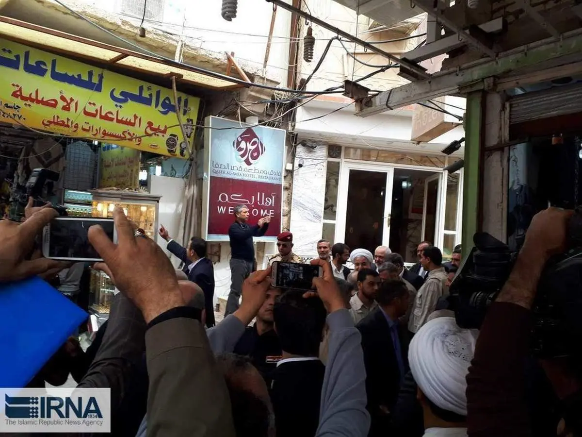 لحظه خروج روحانی از بیت آیتالله سیستانی +عکس