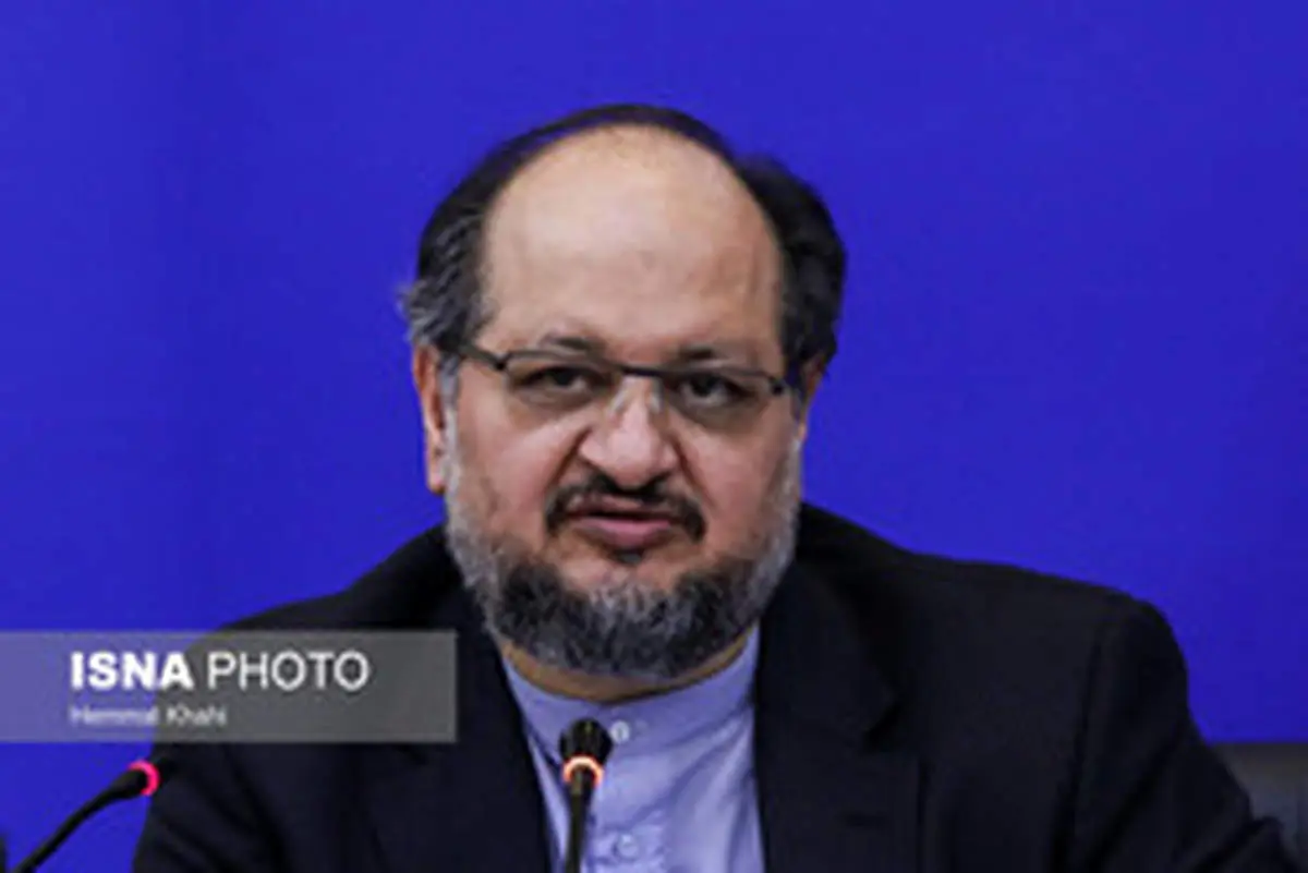 شریعتمداری:سرمایه‌گذاری و رشد اقتصادی از برنامه عقب ماند