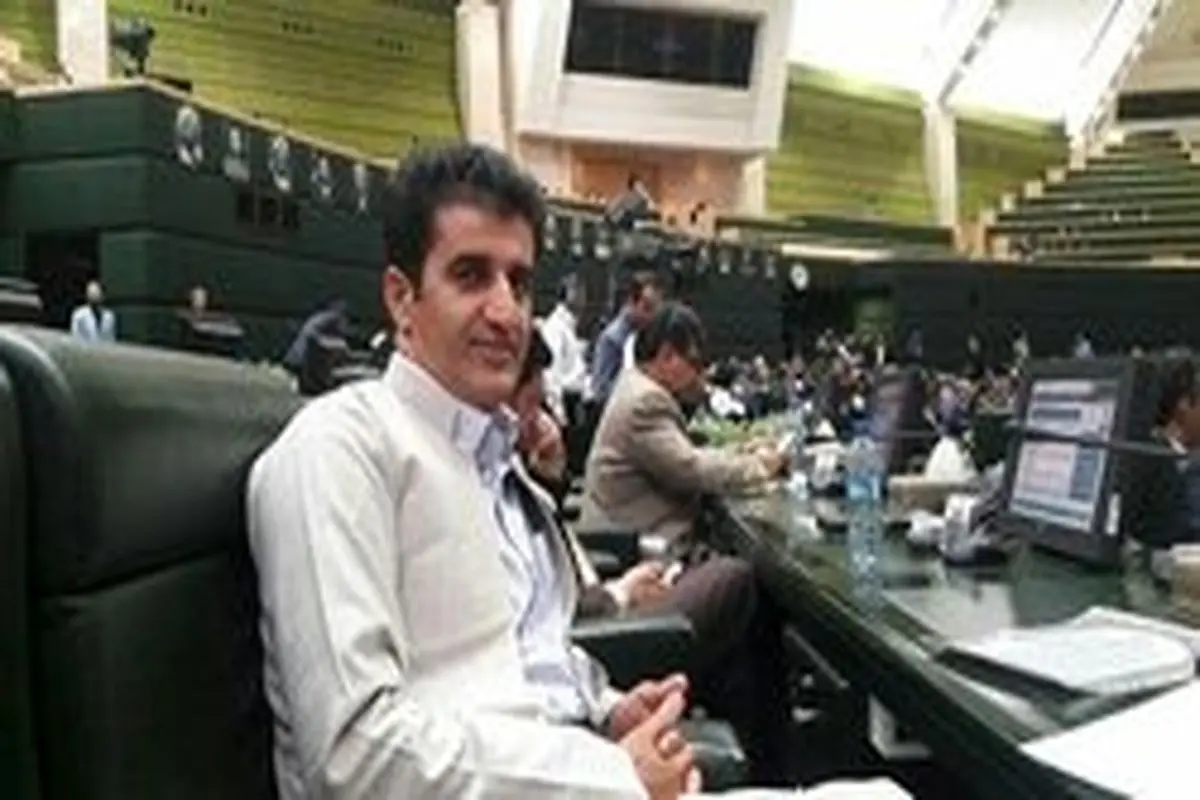 دلنوشته منصور مرادی با مردم کردستان و دعوت استاندار کردستان به مناظره