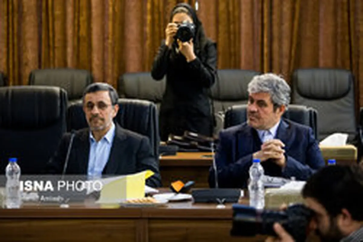 احمدی نژاد در جلسه مجمع تشخیص حاضر شد+ عکس