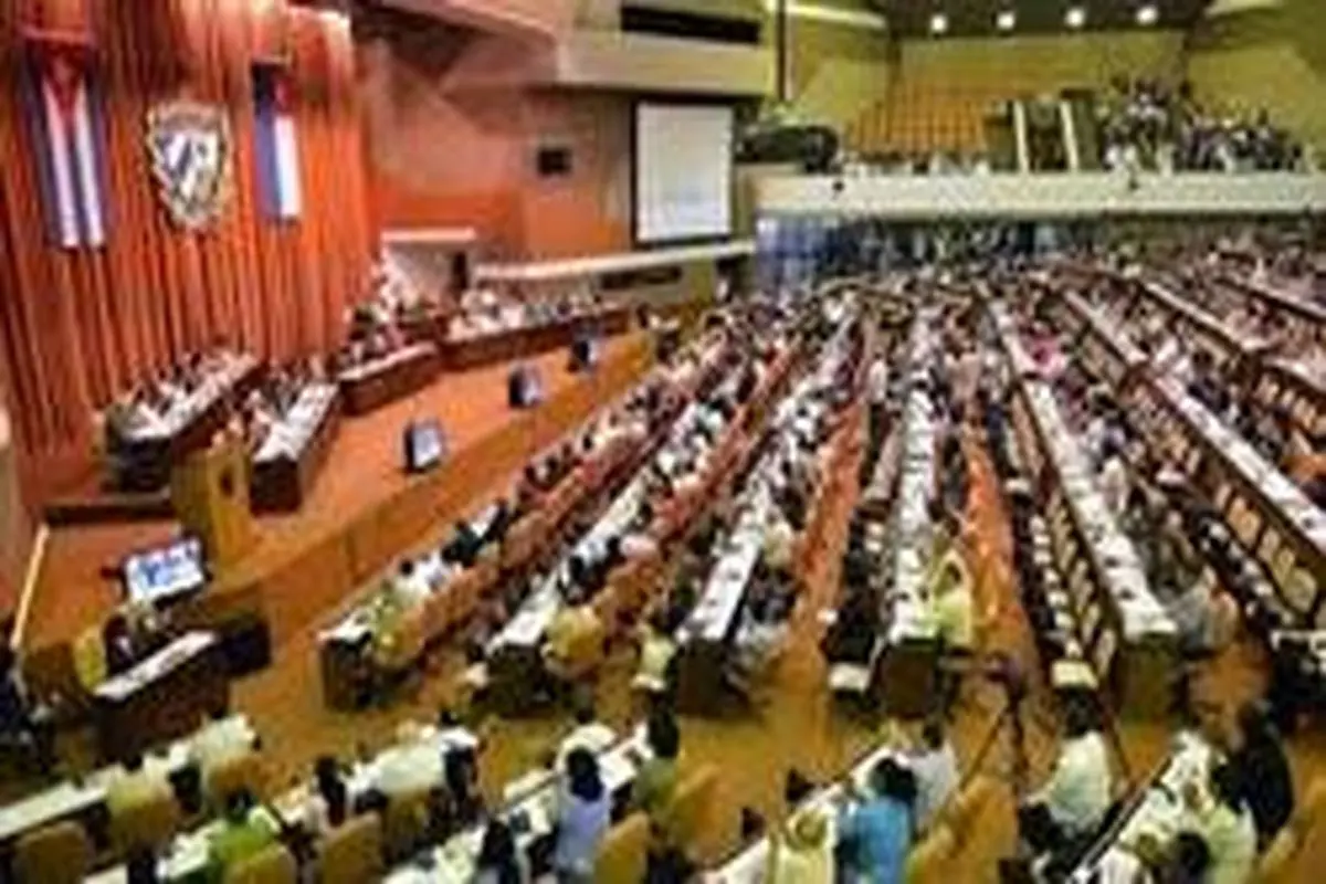 چند درصد نمایندگان پارلمانهای دنیا زن هستند؟