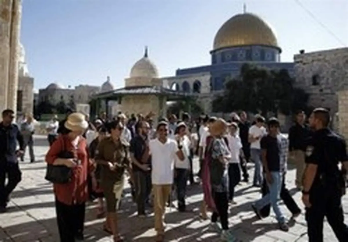یورش دهها شهرکنشین صهیونیست به مسجدالاقصی