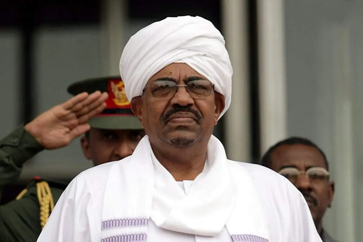 عمر البشیر شماری از افسران را بازنشسته کرد