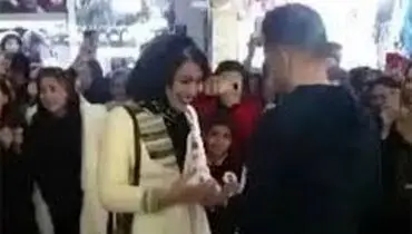 مگر خواستگاری در ملأ عام جرم است؟!