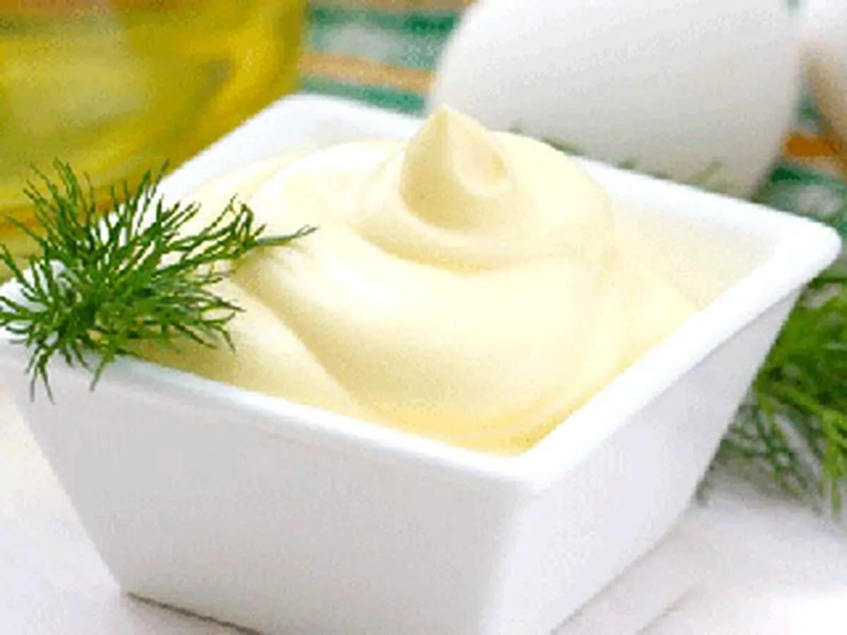 کاربرد‌های تعجب آور سس مایونز در خانه داری
