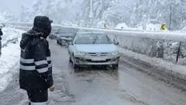 جاده‌های مازندران لغزنده و برفی شد