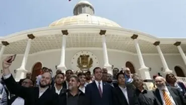 کلمبیا: بیش از هزار نظامی از ونروئلا فرار کردند