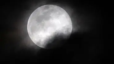 ماه افروخته نوروزی در آسمان جهان