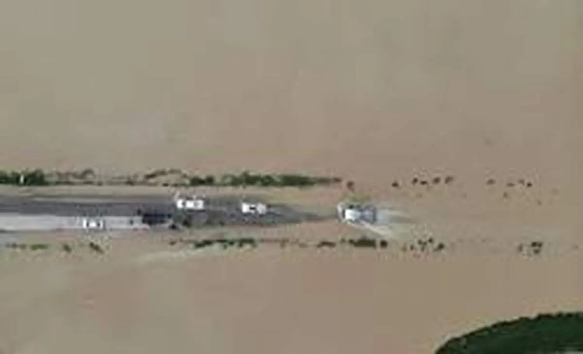 سفر وزیر اقتصاد به مناطق سیل زده استان گلستان