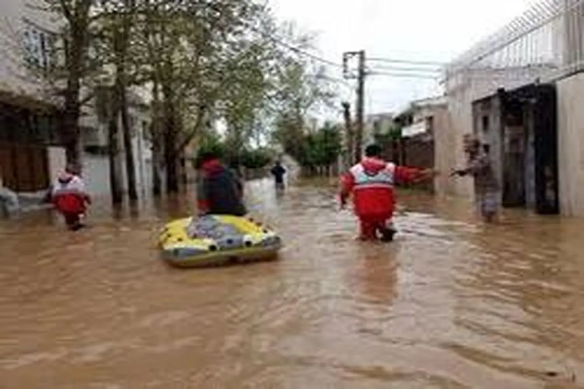 اعزام ناوگان امدادی ایران‌خودرو به مناطق سیل‌زده