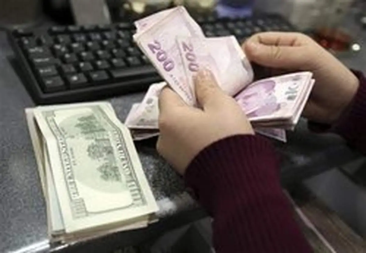 لیر ترکیه باز هم عقب نشست