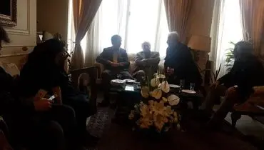عکس| حضور وزیر ارشاد و سینماگران در خانه جمشید مشایخی