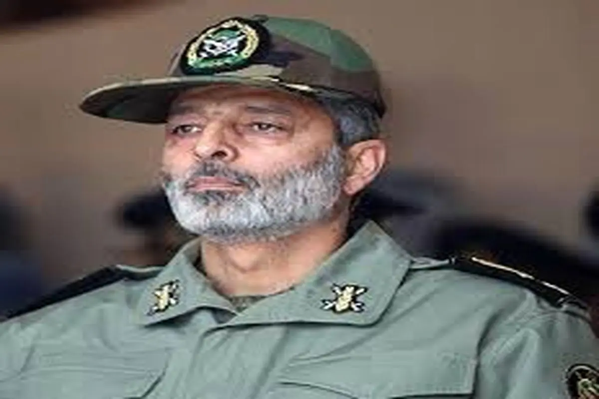 فرمانده کل ارتش از مناطق سیل‌زده خوزستان بازدید کرد