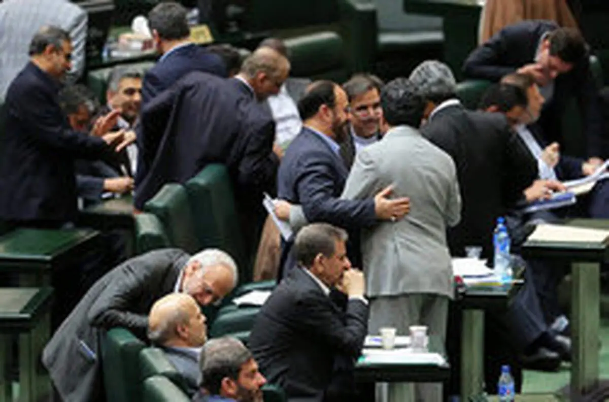 نماینده‌هایی که ویدئوهاشان جنجال آفرید