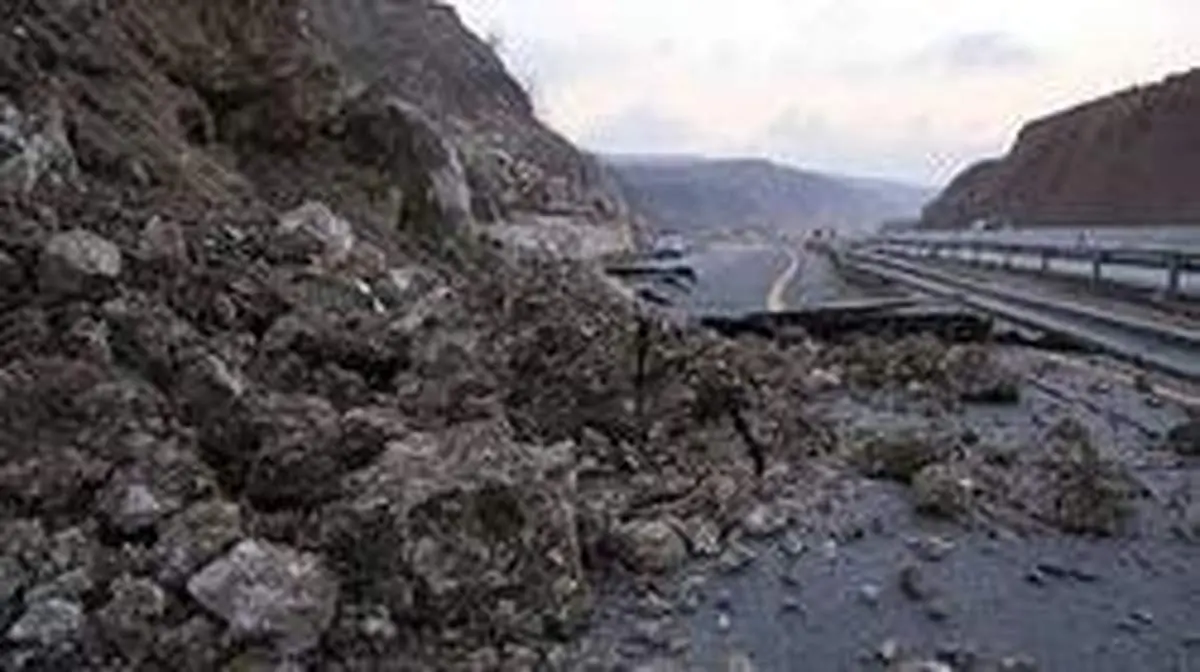 هشدار؛ رانش زمین در ۱۷ نقطه لرستان