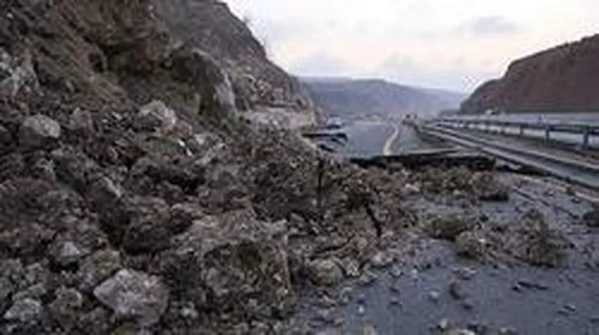 هشدار؛ رانش زمین در ۱۷ نقطه لرستان
