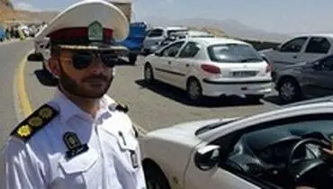 هراز همچنان مسدود است
