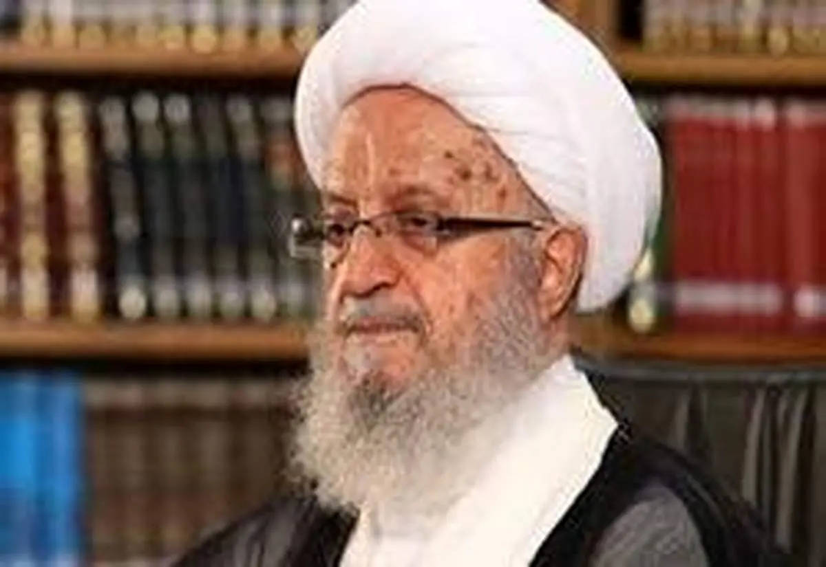 آیت الله مکارم: با دیدن سیلزدگان گریهام گرفت/ ۱۰۰ میلیون تومان دیگر کمک میکنم