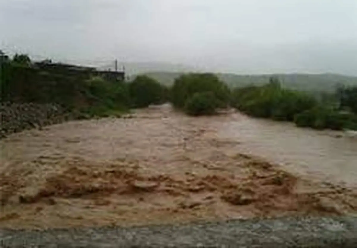 بسته شدن دو جاده در خراسان رضوی بر اثر سیل