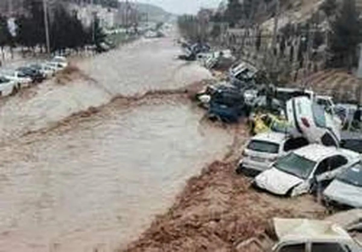 نجات ۳۰ نفر از سیل در شیراز