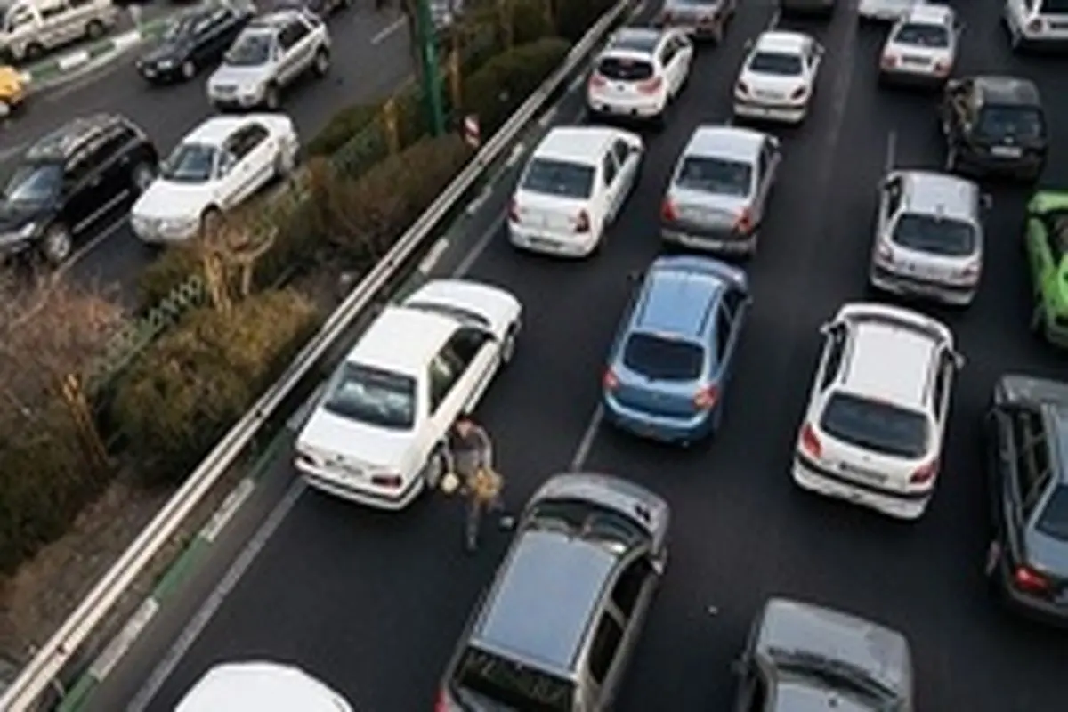 بار ترافیکی سنگین در محور‌های فیروزکوه، مشهد، کرج و قم