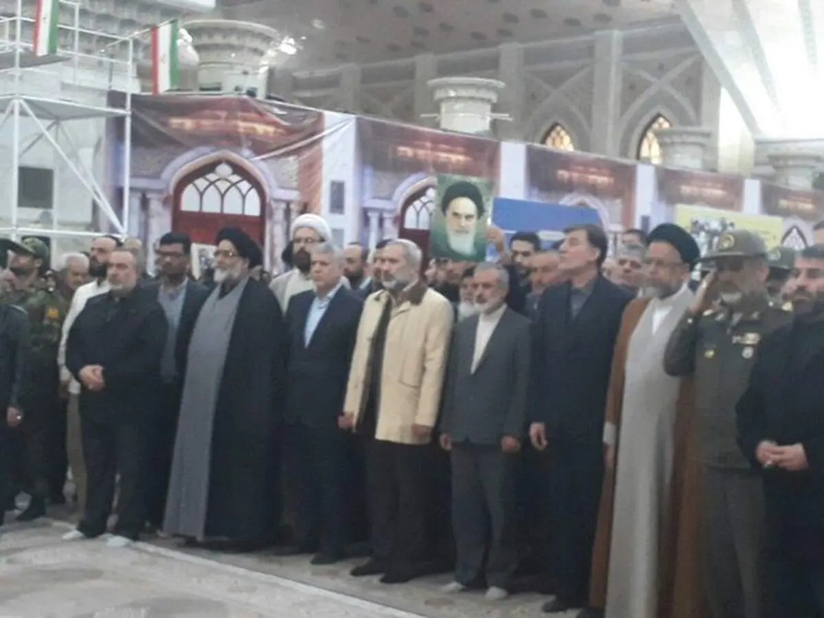 ادای احترام وزیر اطلاعات در مرقد مطهر امام خمینی (ره)