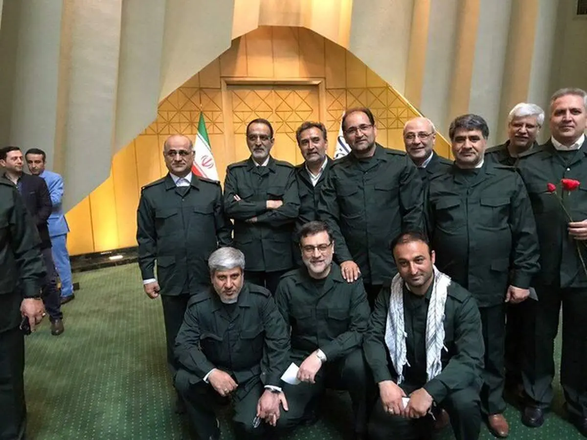 حضور نمایندگان در جلسه علنی با لباس سپاه
