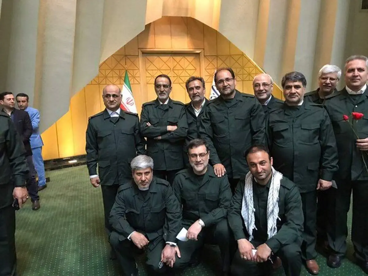 حضور نمایندگان در جلسه علنی با لباس سپاه