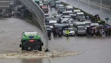 لحظه غرق شدن در سیلاب