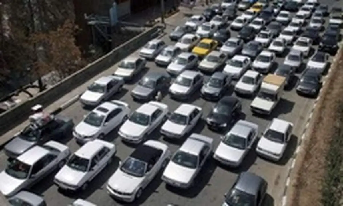 ترافیک در مسیرهای خروجی تهران سنگین است