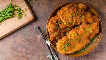 طرز پخت شنیسل مرغ با پنیر؛ غذای محبوب بچه‌ها